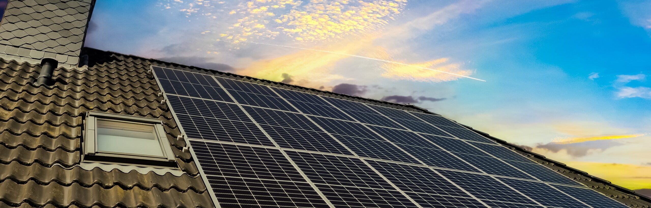 Solar Panel uk electrical cable plug and light