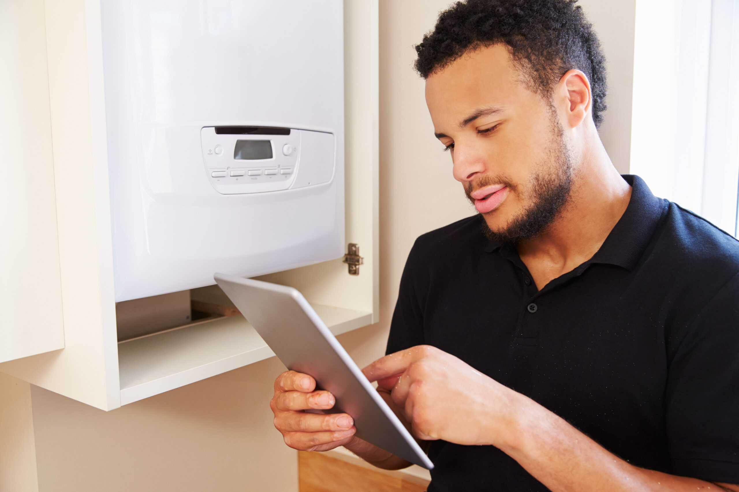 shutterstock_317840135 UK Electrician